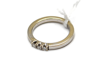 Jewellery, Ring, in white gold with diamonds 3x approx 0,03ct Ø16 18K 3,5g, in auction: Pawn – Tuesday 5 November 2013