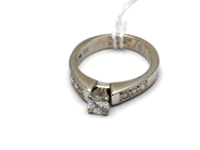 Jewellery, Ring, in white gold with diamonds 6x approx 0,03ct 1x approx 0,42ct engraved Ø16 18K 5,9g, in auction: Pawn – Tuesday 5 November 2013