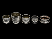 Lot, Napkin rings 5 pieces a couple of with dented edges and discolourations in silver 63,5g, in auction: Pawn – Tuesday 5 November 2013