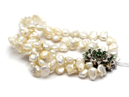 Jewellery, Bracelet Pearls with clasp in 18K 18cm gross weight: 26,4g, in auction: Pawn – Tuesday 5 November 2013