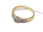 Jewellery, Ring with 27 small diamonds 18K SIZE 19 3,6g, in auction: Pawn – Tuesday 5 November 2013