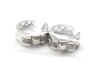 Jewellery, Earrings 1 pair white gold with åttkantsslipade diamonds vissa obetydligt naggade Ø16mm 6,9g, in auction: Pawn – Tuesday 5 November 2013