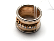 Jewellery, Ring double-dyed 18K Ø15¼ 13,6g with diamonds 7 x approx 0,04ct, worn, in auction: Pawn – Tuesday 5 November 2013