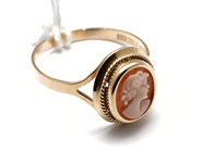 Jewellery, Ring, with cameo 18K Ø17 ½ 1,9g, in auction: Pawn – Tuesday 10 December 2013