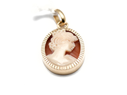 Jewellery, Pendant, with cameo 18K 1,8g, in auction: Pawn – Tuesday 10 December 2013
