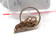 Lot, Lot of gold, defect engraved 18K 6,7g, in auction: Pawn – Tuesday 10 December 2013