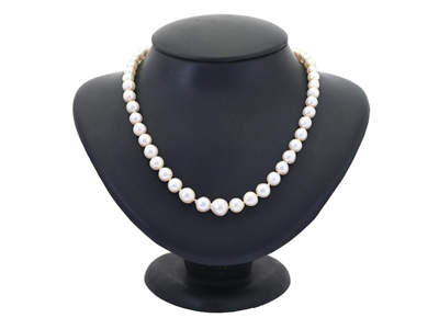 Smycken, PÄRLCOLLIER, odlade något barocka pärlor ca 5,5-9,5 mm