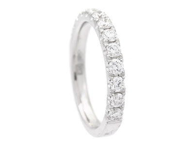 Smycken, ALLIANSRING, 18K vitguld med 13 briljantslipade diamanter 0,65 ctv