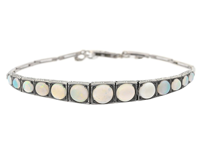 Smycken, ARMBAND, sterlingsilver,13 cabochonslipade opaler ca 3,8-6,6 mm
