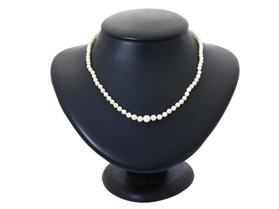 Smycken, PÄRLCOLLIER, odlade doserade pärlor ca 3,5-6 mm