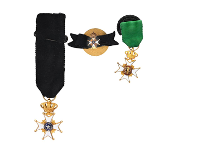 Medaljer, 3 MINIATYRER, 18K guld / silver