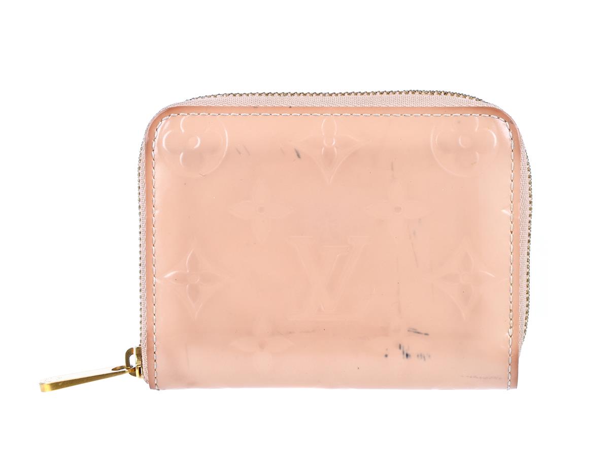 PLÅNBOK, LOUIS VUITTON, Zippy Wallet, Monogram Vernis, ljusrosa, guldfärgade beslag, 11x8 cm, märkt TH5019, år 2009, kort, mynt, sedel, fläckar, bruksslitage.