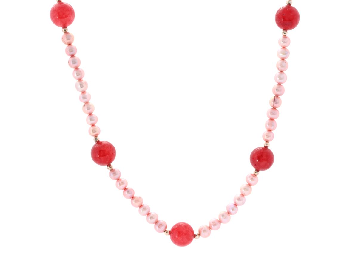 COLLIER, färgade rosa odlade sötvattenspärlor ca 6 mm, färgad kvarts, lås och detaljer i sterlingsilver, längd 60 cm, vikt 40,4 g.