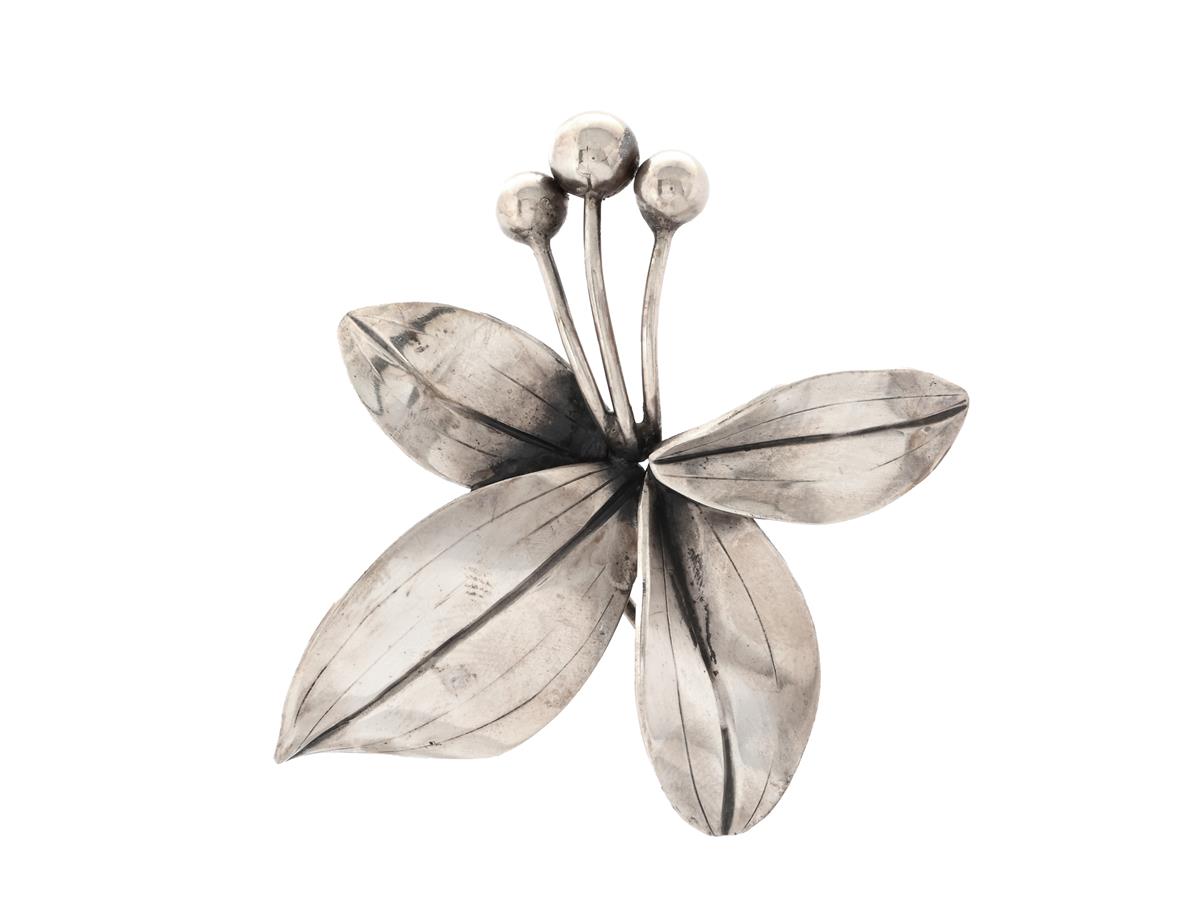 BROSCH, silver, höjd ca 4,5 cm, Acke Tötterman, Gävle 1952, vikt 8,2 g.