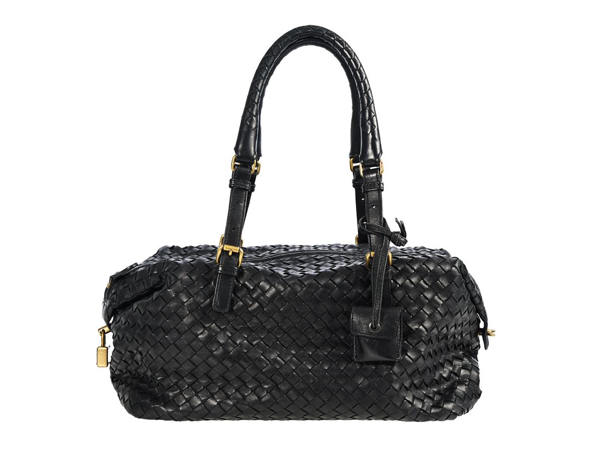 VÄSKA, BOTTEGA VENETA, svart flätat läder, mässingfärgade beslag, 30x19x15 cm, dustbag.
