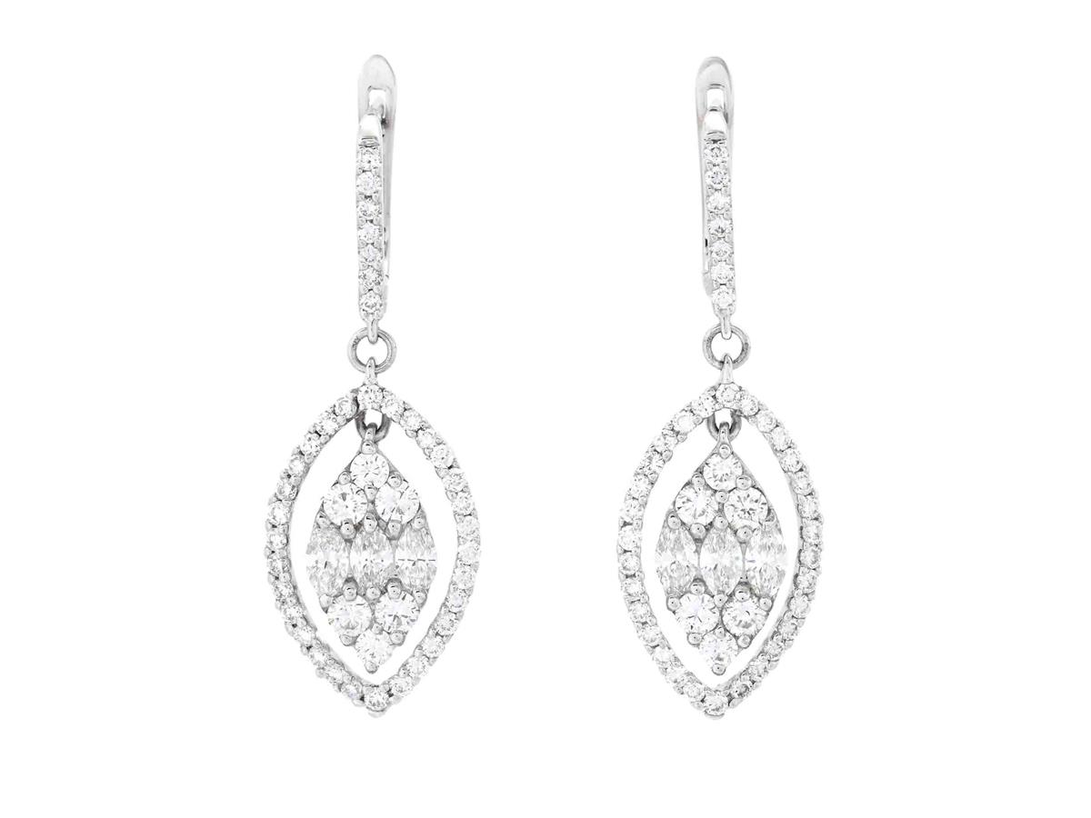 ÖRHÄNGEN, 18K vitguld, briljantslipade diamanter 1,79 ctv, TW/VS-SI, höjd 32 mm, vikt 4,5 g.