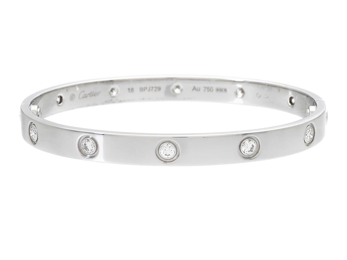 CARTIER, armband, Love bracelet, klassisk modell, 18K vitguld, 10 briljantslipade diamanter 0,96 ctv, serienr BPJ729, stl 18, vikt 32,9 g, skruvmejsel, reseetui, originaletui och ytterkartong.