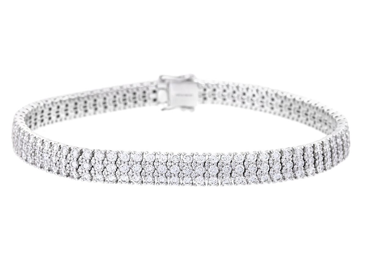 ARMBAND, 18K vitguld, 380 briljantslipade diamanter 6,51 ctv, ca TW/VS, längd 18 cm, vikt 24,5 g.