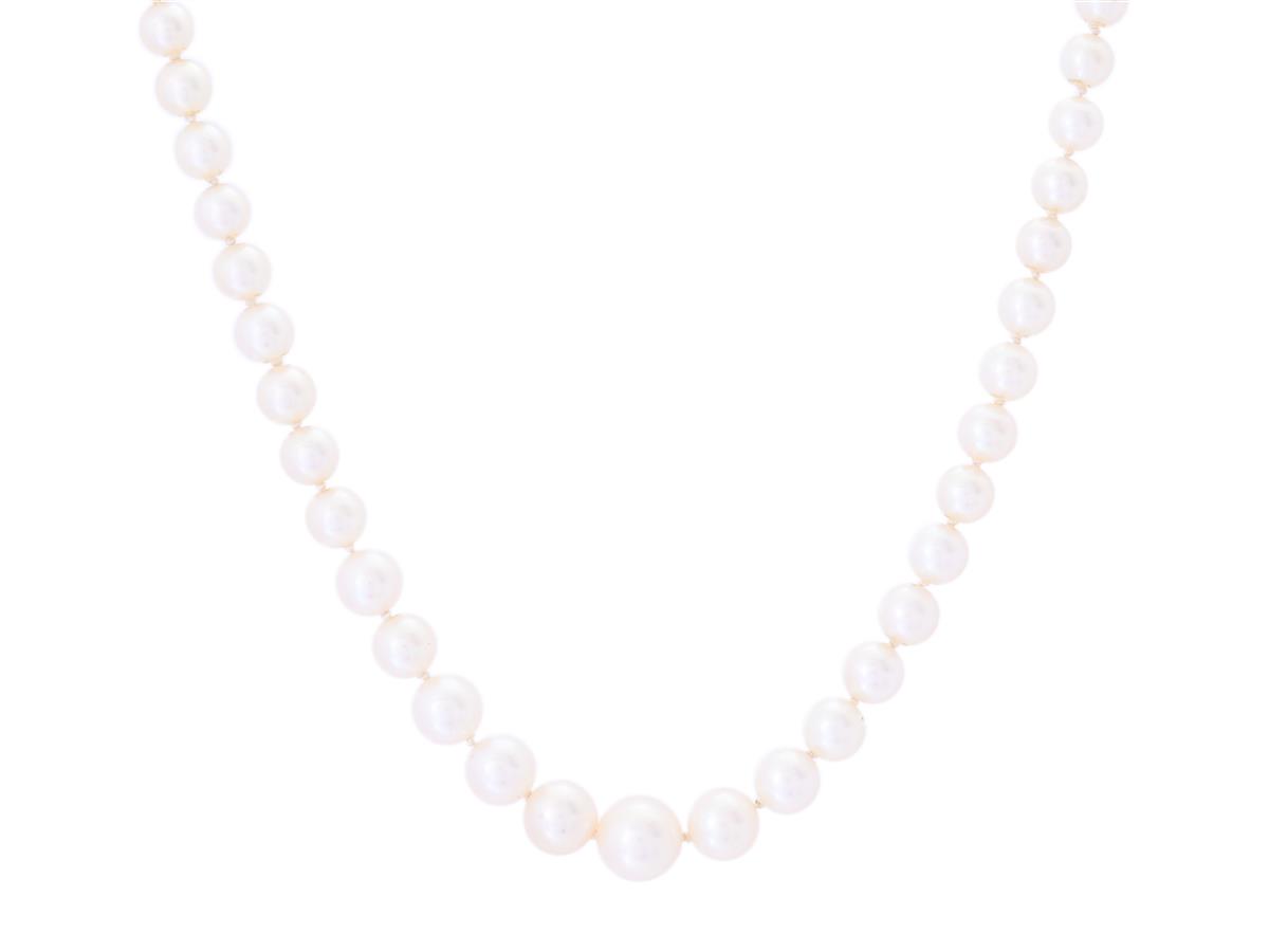 PÄRLCOLLIER, doserat, odlade pärlor ca 3,5-7 mm, lås i 18K vitguld, längd 43 cm, knutet, säkerhetskedja, vikt 12,2 g, 5 lösa pärlor.