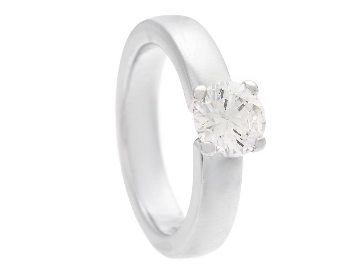 ENSTENSRING, 18K vitguld, briljantslipad diamant 1,01 ct, TW(F)/VS1, GIA report 2183550174, stl 17 mm, vikt 9,7 g.