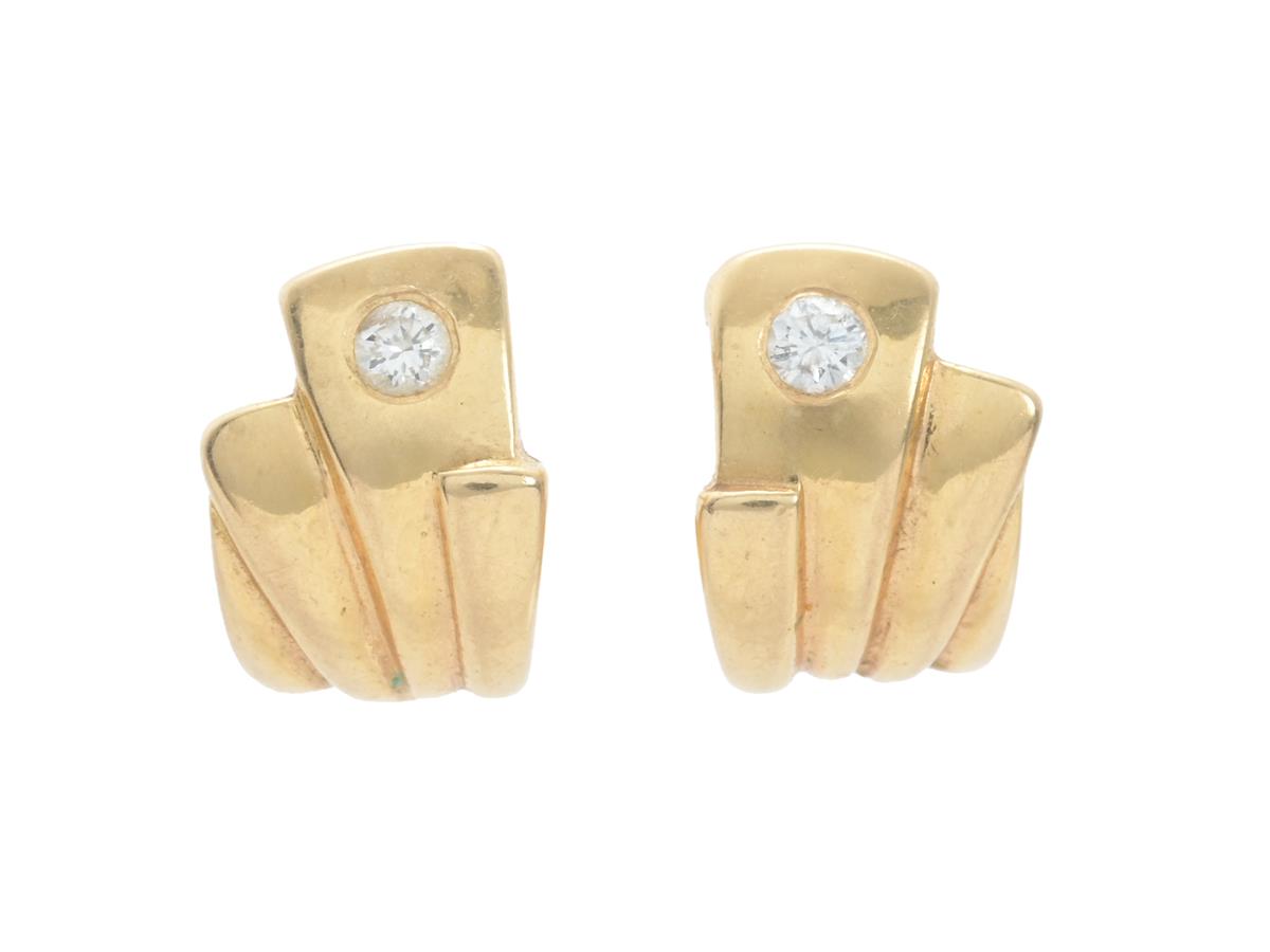 ÖRHÄNGEN, 18K guld, 2 briljantslipade diamanter ca 0,10 ctv, ca TW/VS, höjd 12 mm, vikt 4,7 g, stift.