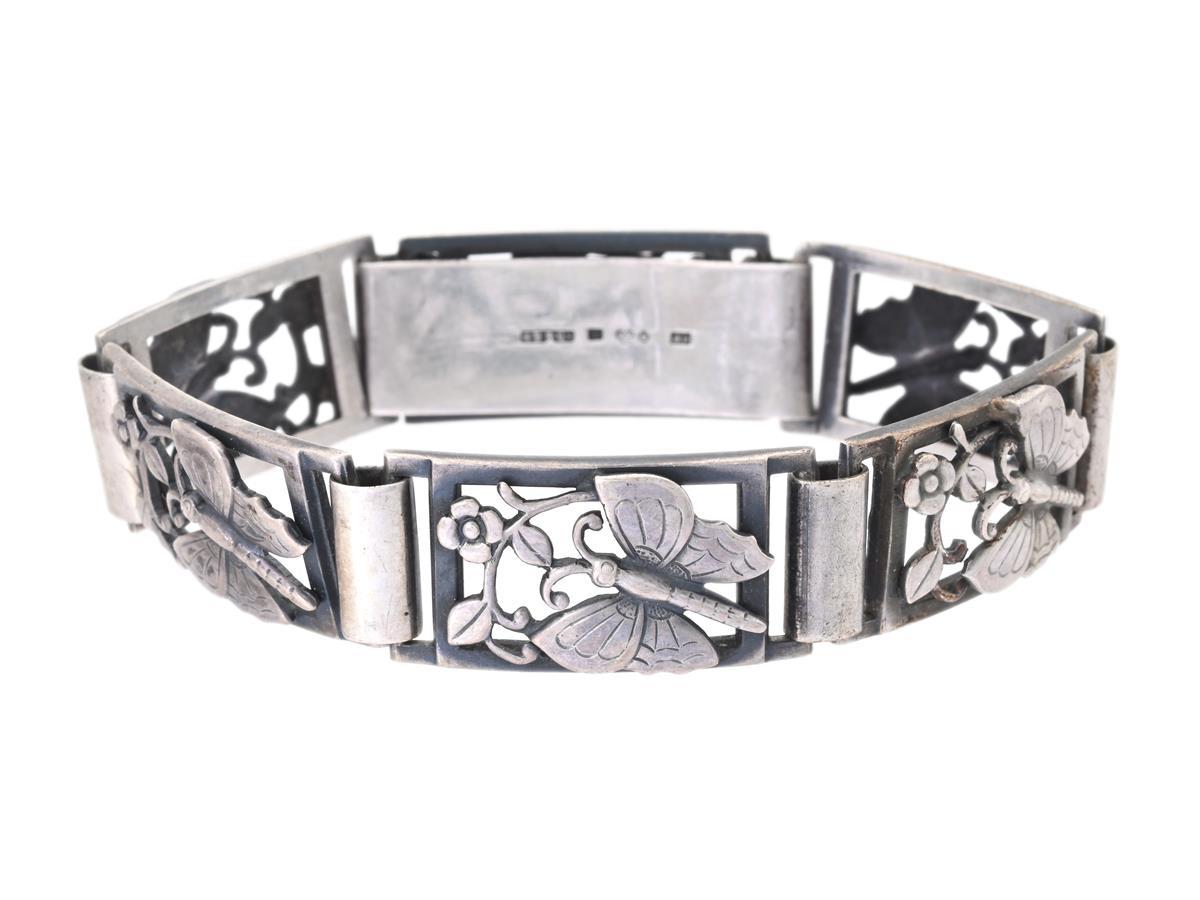 ARMBAND, silver, fjärilsmotiv, Gustaf Dahlgren & co, Malmö 1951, längd 18,5 cm, vikt 31,4 g.
