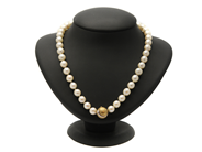 Smycken, LYNGGAARD, lås, i auktion: Moderna – Lördag 14 juni 2014