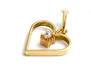 Smycken, Berlock 14K Hjärta med sten 0,6g, i auktion: Pant – Tisdag 23 september 2014