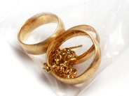 Parti, Parti guld 18K 16,9g skadat, i auktion: Pant – Tisdag 16 december 2014