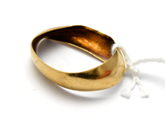 Smycken, Ring 18K 1,8g defekt, i auktion: Pant – Tisdag 10 november 2015
