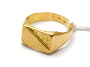 Smycken, Ring 18K 2,7g skadad , i auktion: Pant – Tisdag 10 november 2015