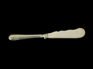 Silver, Kniv Svensk rund S830 57,1g 200mm, smått repig, i auktion: Pant – Tisdag 10 november 2015