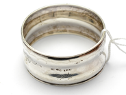 Parti, Parti silver S830 graverat 16,6g, i auktion: Pant – Tisdag 10 november 2015