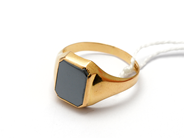 Smycken, Ring 18K 4,2g, skadad med sten, i auktion: Pant – Tisdag 10 november 2015