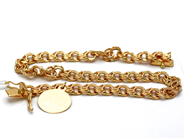 Smycken, Armband Bismarck 18K med graverad berlock 21cm 14,9g , i auktion: Pant – Tisdag 10 november 2015