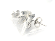 Smycken, Örhängen ett par 18K 1,1g vitguld , i auktion: Pant – Tisdag 10 maj 2016