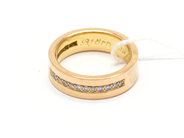 Smycken, Ring 18K 10g Ø17¼ graverad med diamanter 12xca.0,02ct, i auktion: Pant – Tisdag 5 juli 2016