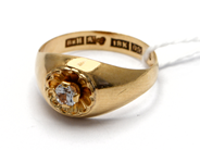 Smycken, Ring 18K 1,9g Ø16¾ med sten, i auktion: Pant – Tisdag 9 augusti 2016
