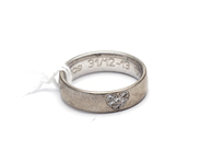 Smycken, Ring 18K vitguld 5,5g Ø16½, graverad, i auktion: Pant – Tisdag 9 augusti 2016