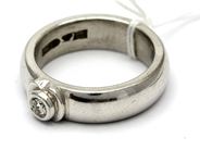 Smycken, Ring vitguld 18K 13,2g Ø17¾ med diamant 1xca0,11ct, i auktion: Pant – Tisdag 27 september 2016