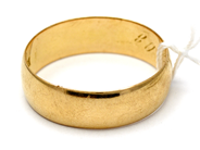 Parti, Ring 18K 4,6g skev och graverad, i auktion: Pant – Tisdag 27 september 2016