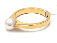 Smycken, Ring 18K 3,8g Ø16½ med pärla, i auktion: Pant – Tisdag 27 september 2016
