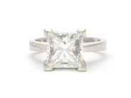 Parti - Ring 18K Ø17½ 9,8 med prinsesslipad diamant 4,36ct, glasfylld - View 1