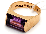 Smycken, Ring 18K 4,3g Ø16¼, med rosa sten, i auktion: Pant – Tisdag 5 mars 2019
