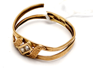 Parti, Ring 18K 1,0g med stenar, (skev/skadad), i auktion: Pant – Tisdag 5 mars 2019