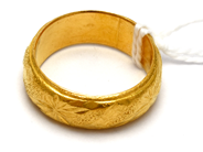 Smycken, Ring 23K 3,8g Ø15 3/4, i auktion: Pant – Tisdag 23 april 2019