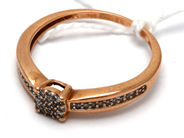 Parti, Ring 18K 2,2g med diamanter 19xca.0,005ct, en diamant saknas, i auktion: Pant – Tisdag 23 april 2019