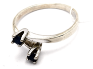 Smycken, Ring silver 835 1,7g Ø17 med stenar, i auktion: Pant – Tisdag 23 april 2019