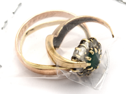 Parti, Parti guld 14K 7,6g stenar saknas, graverat, i auktion: Pant – Tisdag 23 april 2019
