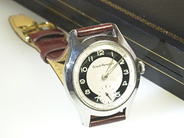 Klockor, GIRARD-PERREGAUX, herrur, i auktion: Klockor – Lördag 7 september 2002
